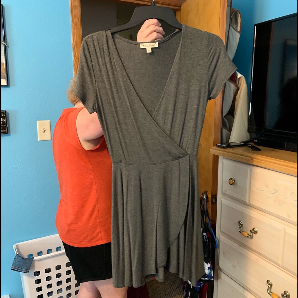 Short sleeve dress